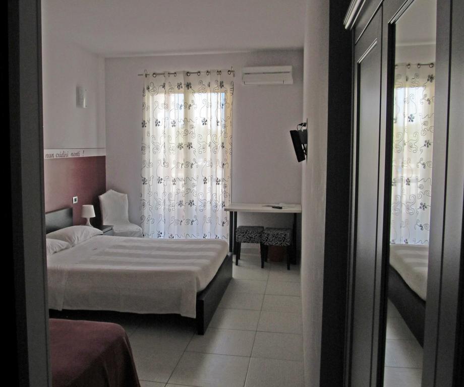 B&B Persi Nel Sud, Поццалло Экстерьер фото